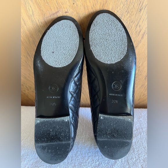 SOLD Already Authentic CHANEL BALLET FLATS
Aged Calfskin
Black
Size 7.5 US - Picture 8 of 15